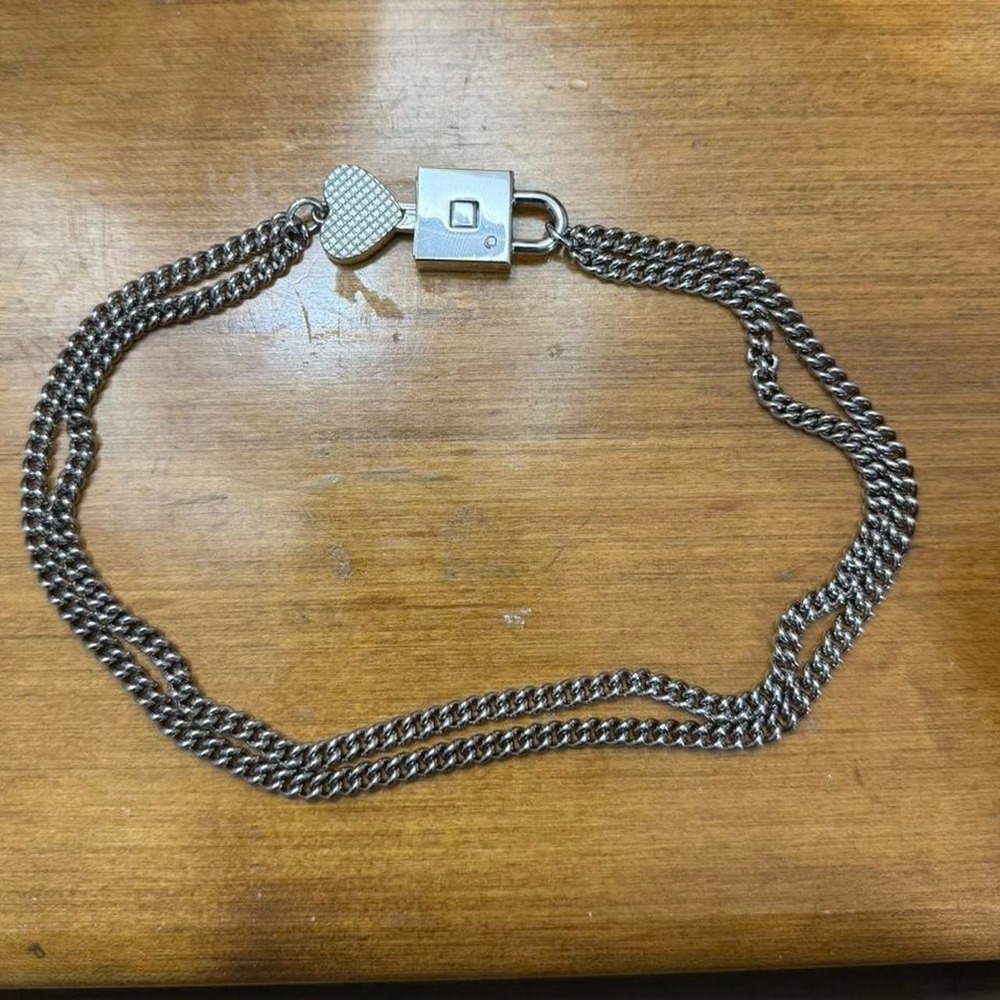 Goth‎ Silver heart padlock necklace